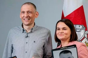 Неизвестные пытались нанять фотографа для съемки акции с участием Тихановских в Варшаве