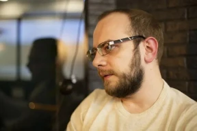 Конвейер репрессий. Тексты журналиста Ильяша проверили на «экстремизм» и назначили новый суд. Жительницу Березы задержали, чтобы она не пожаловалась Лукашенко на маленькую пенсию